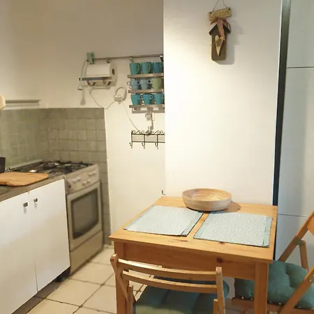O - Private Entrance, Sunny Terrace Apartament
