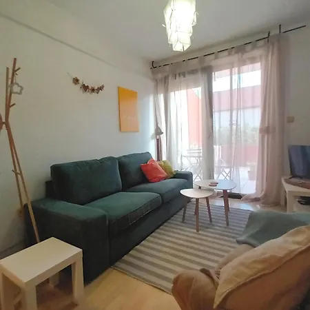 O - Private Entrance, Sunny Terrace Apartament